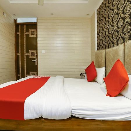 Hotel O Garg Inn New Delhi Ngoại thất bức ảnh