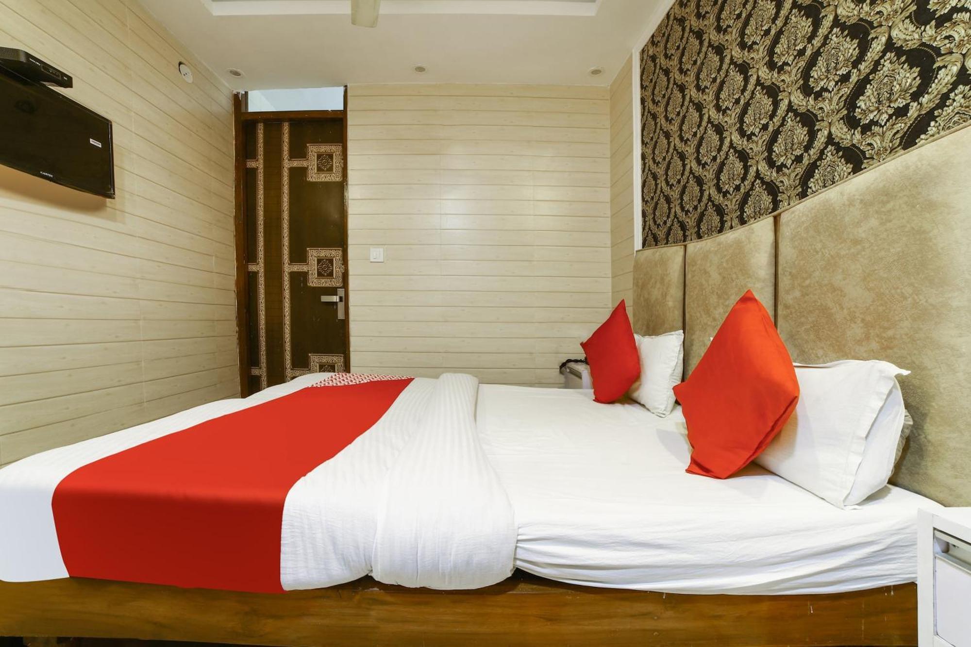 Hotel O Garg Inn New Delhi Ngoại thất bức ảnh